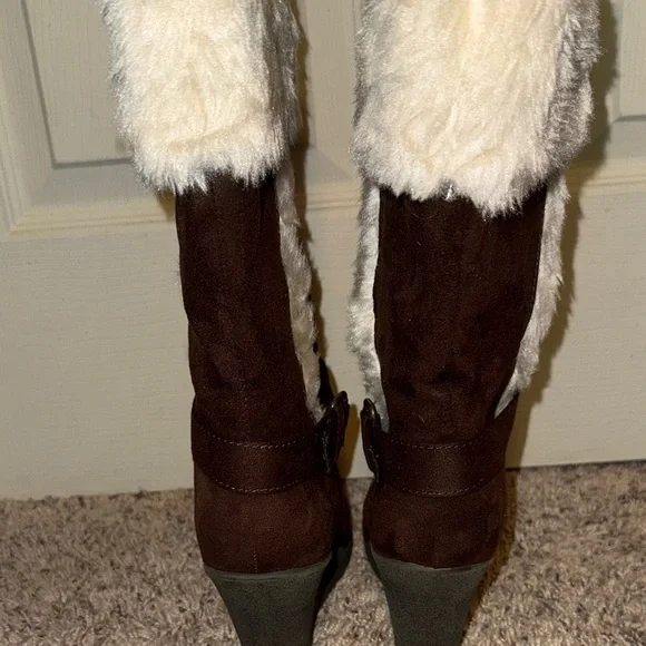 American Eagle Brown Faux Fur Wedge Boots - Picture 4 of 4